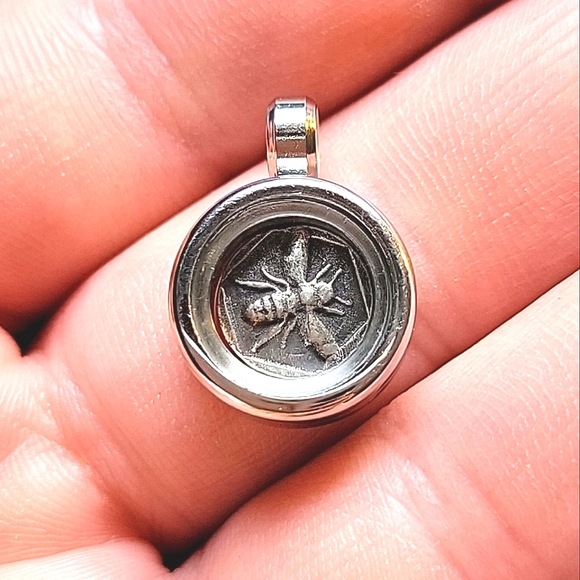 🐝 15mm Solid .999 silver Honey Bee Pendant Handmade Unisex Jewelry Hand Poured - Picture 1 of 6
